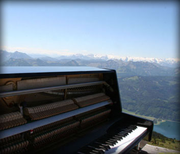 shake the lake, piano on top of the schafberg